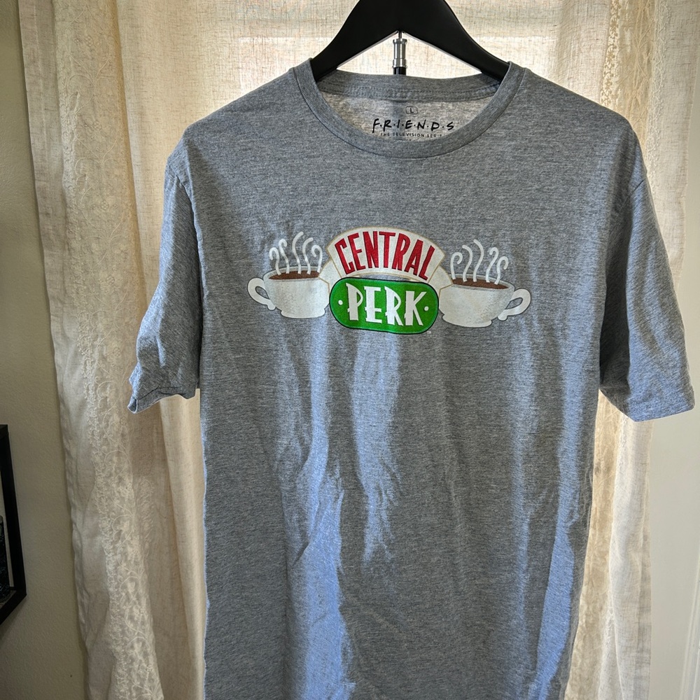 Gray FRIENDS T-Shirt, NEW collector’s T-shirt Rare size L